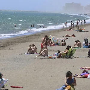Apartamento En Calle Mendoza - Zona Huelin&300 Mts De La Playa Apartamento Málaga